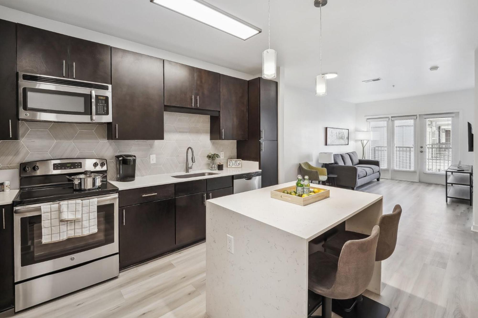 Premium Apartments And Studios At Midtown 205 In ชาร์ล็อต ภายนอก รูปภาพ